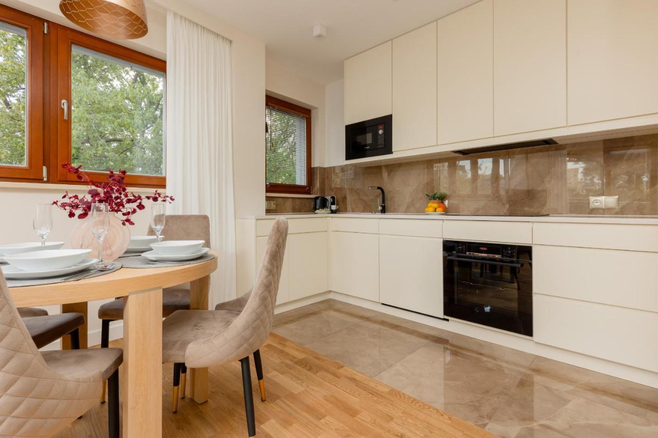 Deluxe Apartment Wronia 45 With Ac, Parking & Balcony By Renters Prestige Warszawa Eksteriør bilde