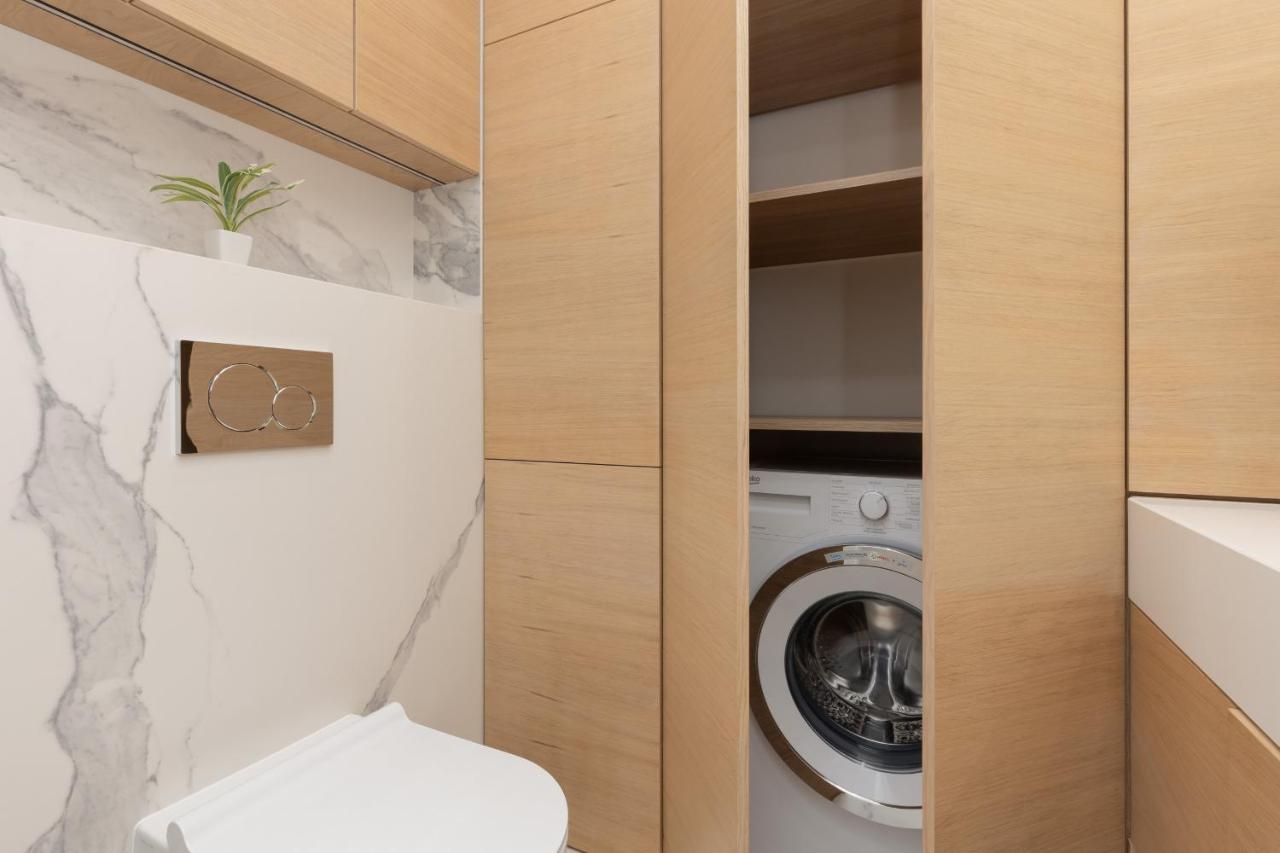 Deluxe Apartment Wronia 45 With Ac, Parking & Balcony By Renters Prestige Warszawa Eksteriør bilde