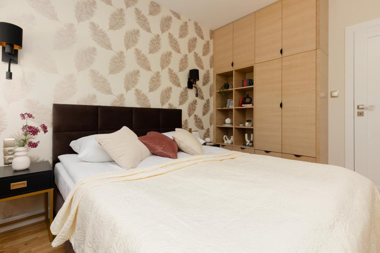 Deluxe Apartment Wronia 45 With Ac, Parking & Balcony By Renters Prestige Warszawa Eksteriør bilde